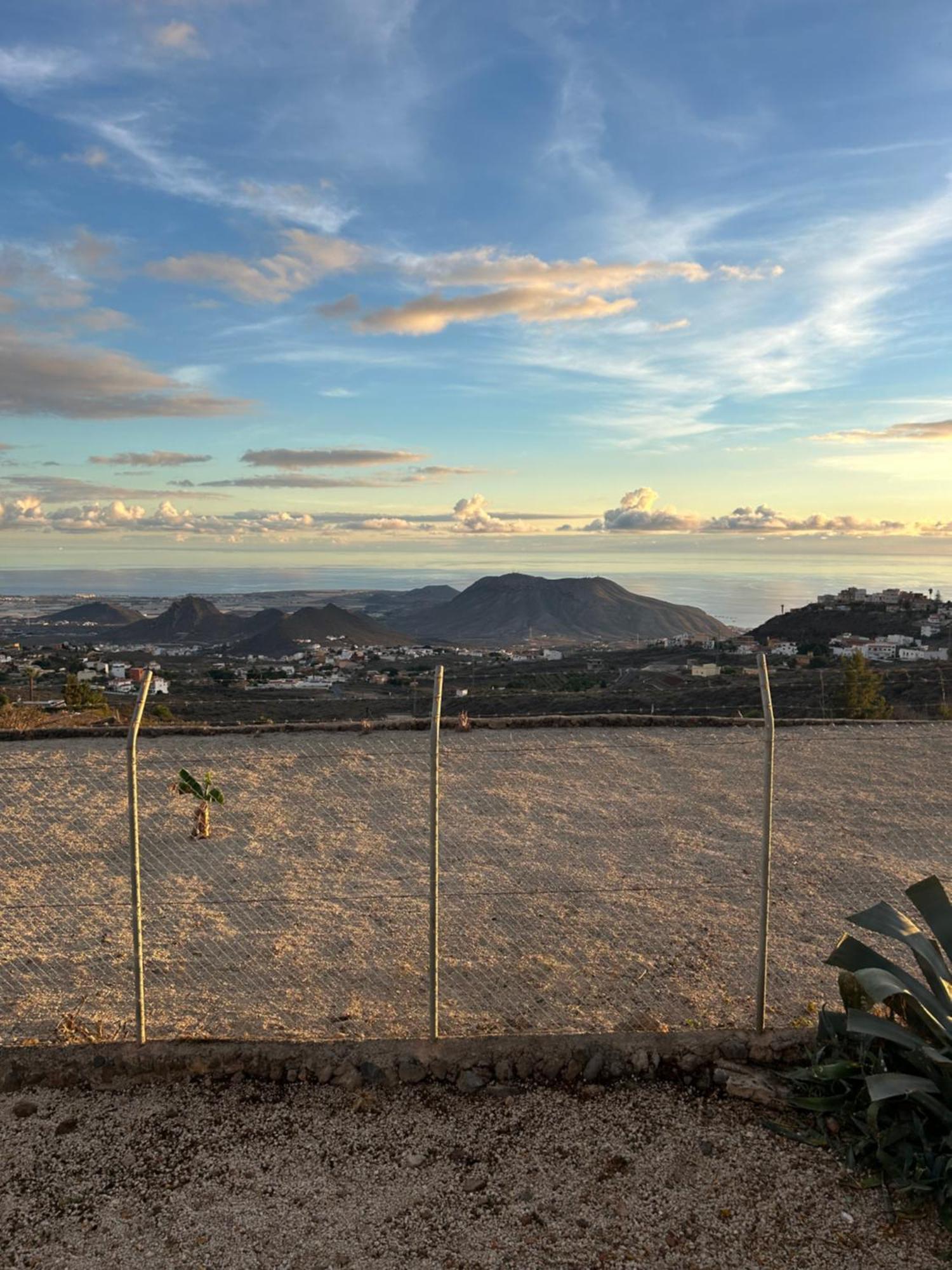 La Vista Al Mar *