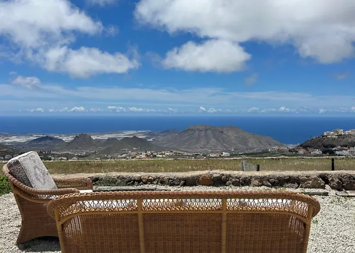 La Vista Al Mar